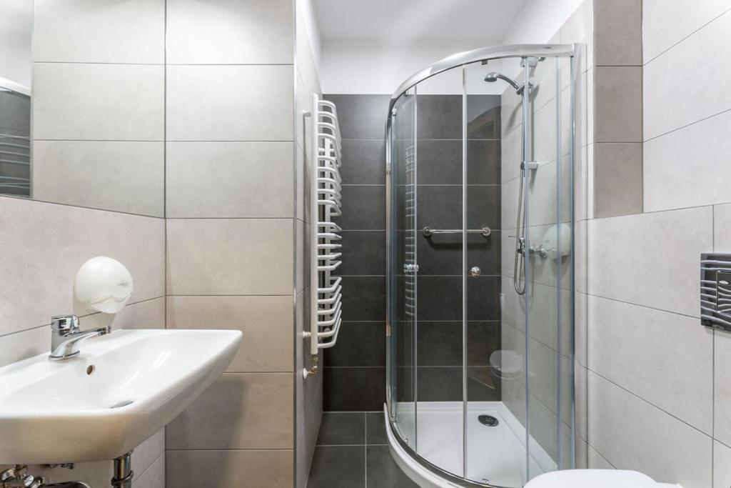 Hotel***Gorce โนวือตาร์ก ภายนอก รูปภาพ